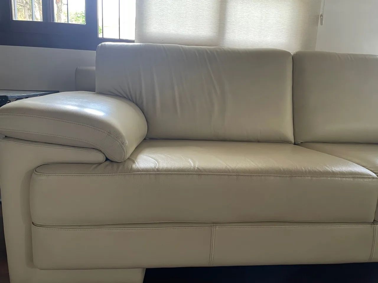 Sofá de Couro 3 lugares - Foto 2