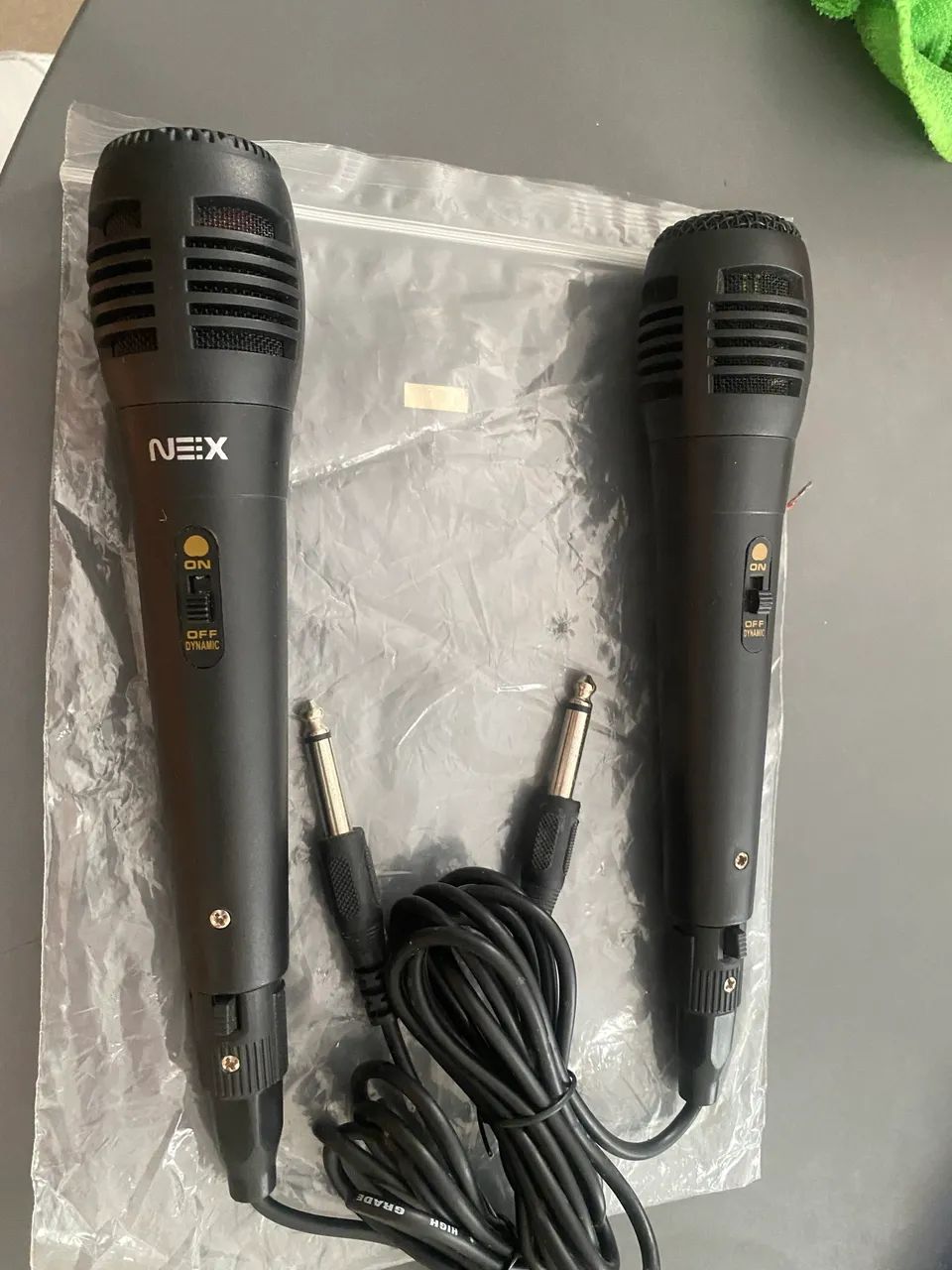 Vendo Par de Microfones NEX