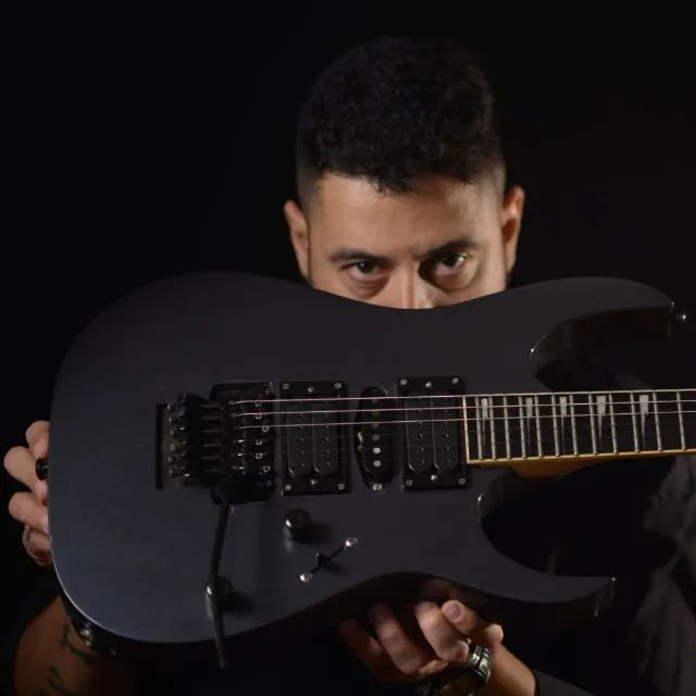 Aulas de Música - Violão, Guitarra, Teclado e Baixo