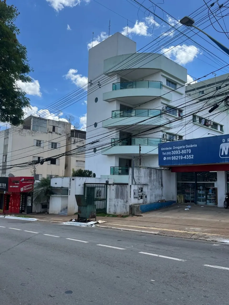 Studio mobiliado no Leste Universitário