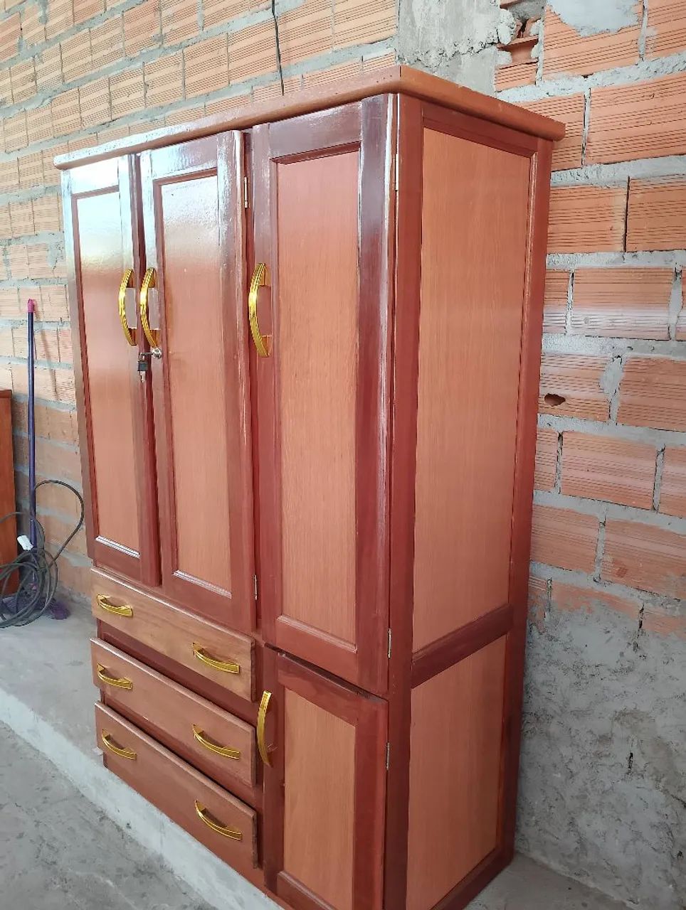 GUARDA ROUPA DE 3 PORTAS NOVO  - Foto 4