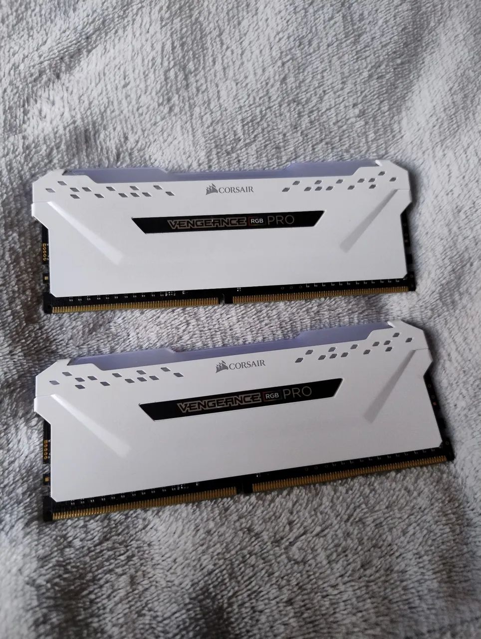 Memória RAM Corsair Vengeance 16GB ARGB 3200MHZ - Foto 2