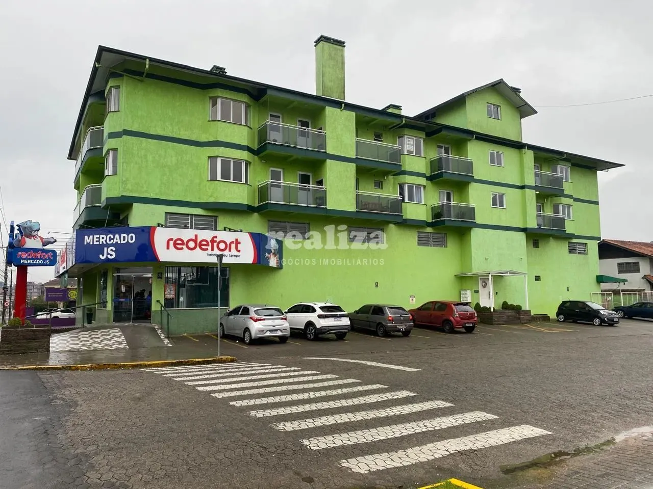 APTO DE 2 DORMITORIO NO CENTRO DE CANELA