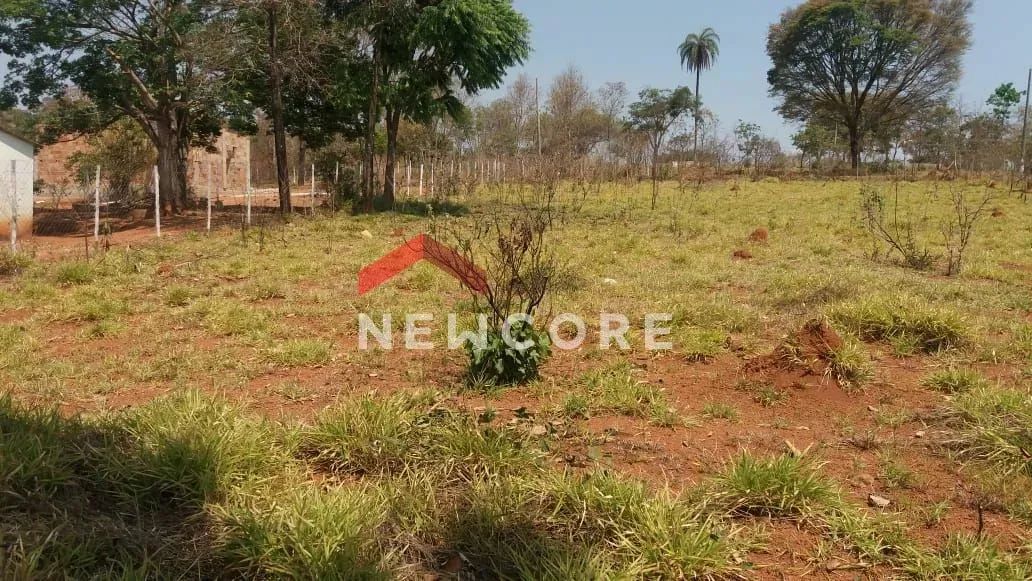 Lote em Rua Oitenta e Quatro - Centro - Mateus Leme/MG