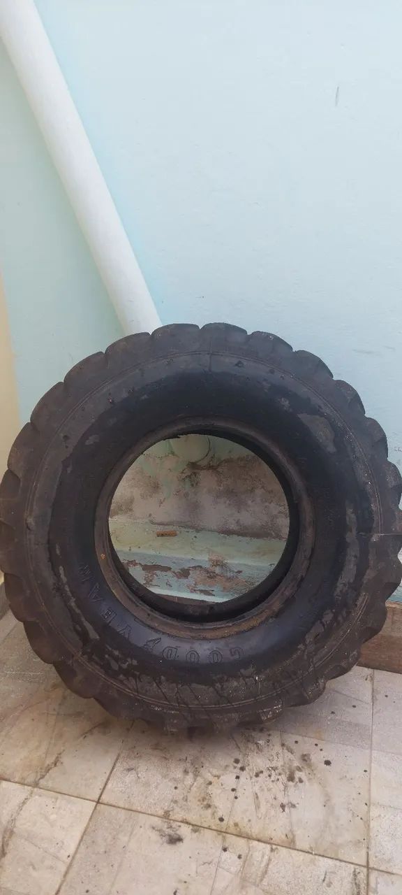 1 Pneu para Trator Usado - Foto 2