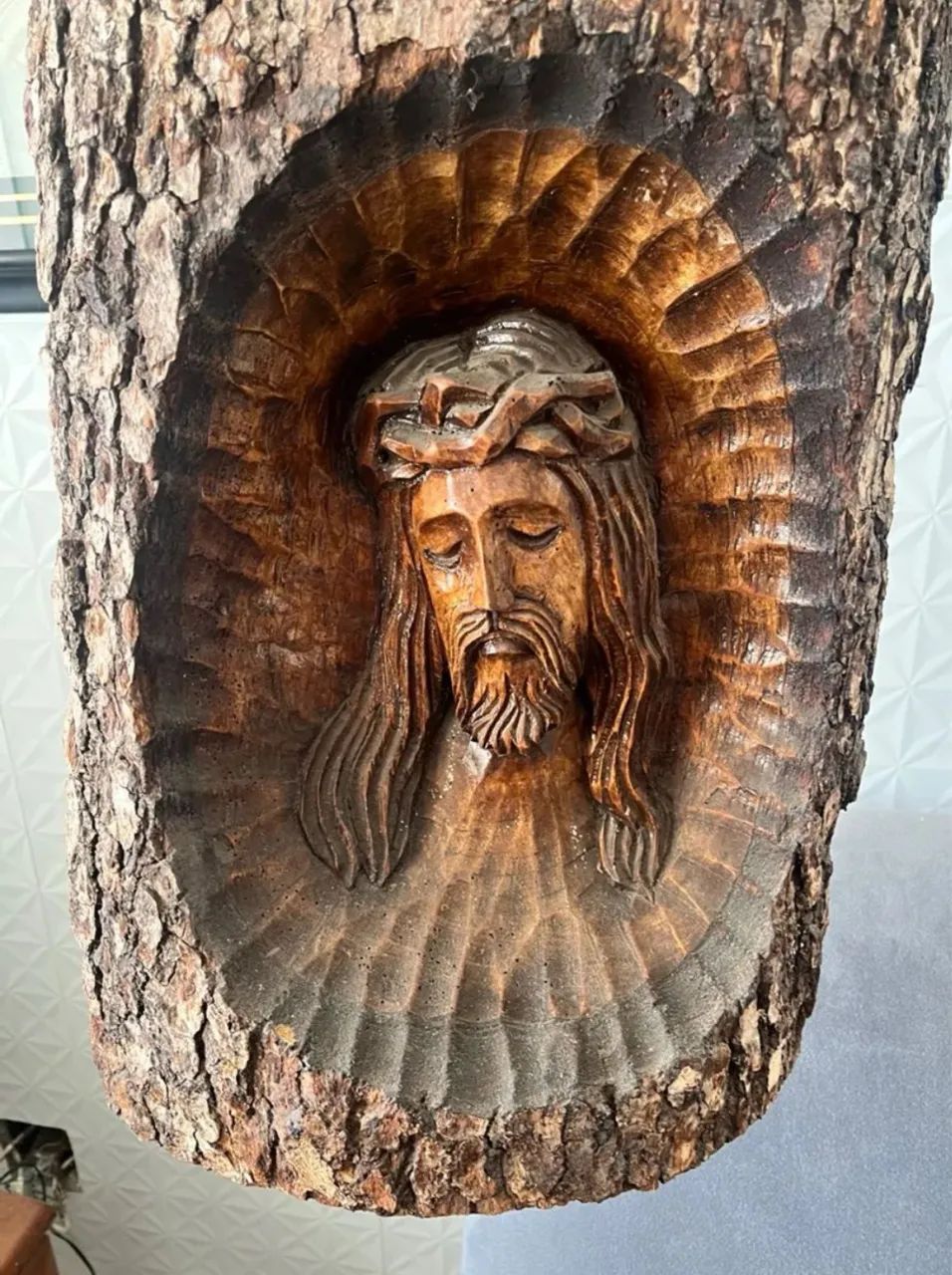 Escultura de Jesus em Madeira 