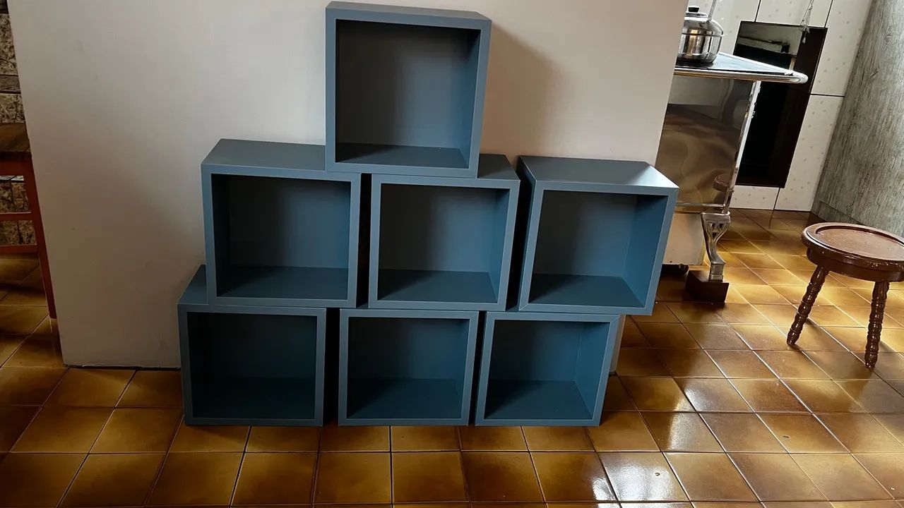 Nichos ou estante modulada de Cubos - 7 Cubos