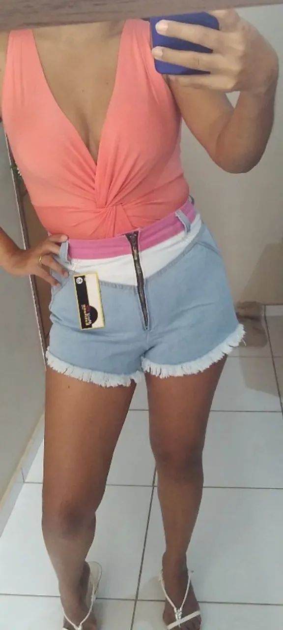 Short Jeans com Zíper e Detalhes. Últimas unidades  - Foto 3