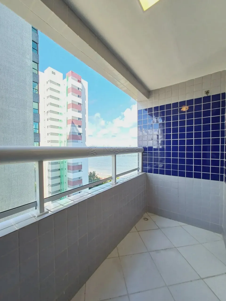 Apartamento com 2 quartos para venda próximo a praia de Candeias