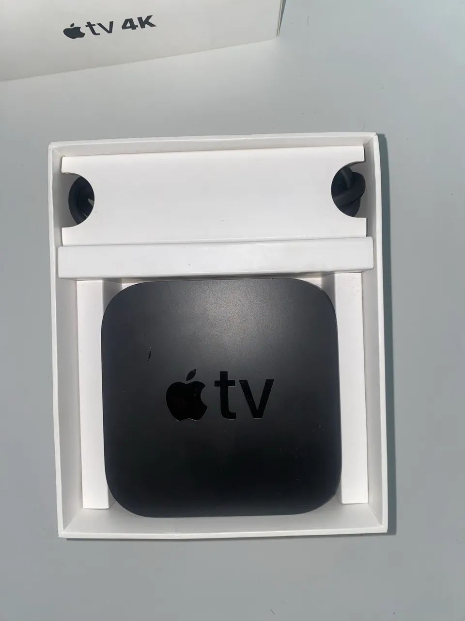 Apple TV 4K 1º Geração 32 GB - Dispositivos de Streaming