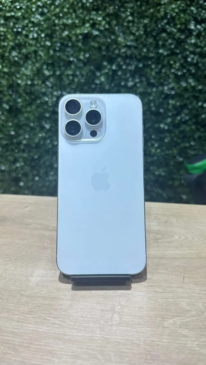 iPhone 15 Pro Max