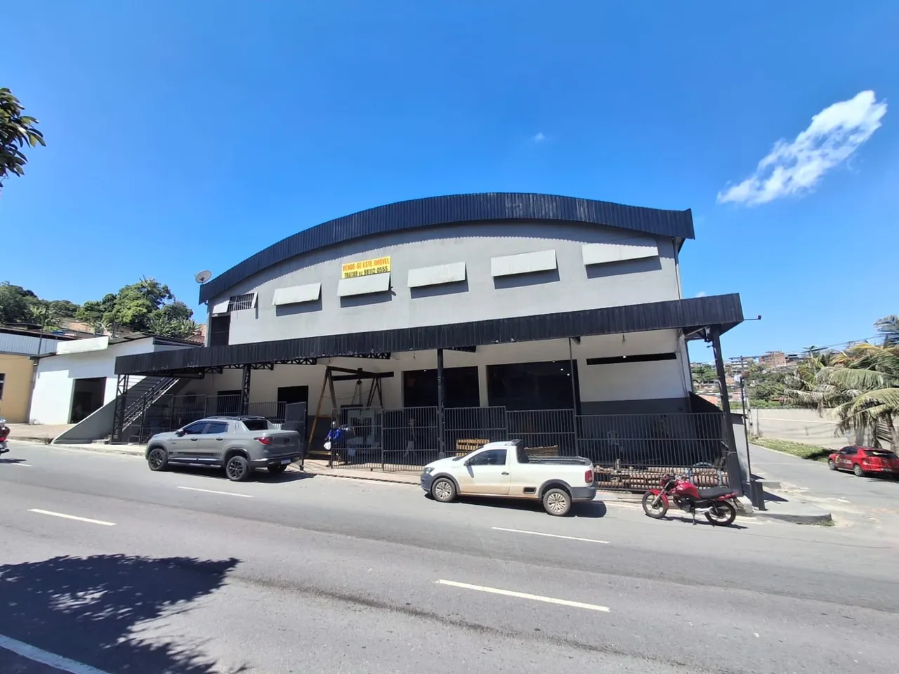 Galpão comercial na avenida Margarita