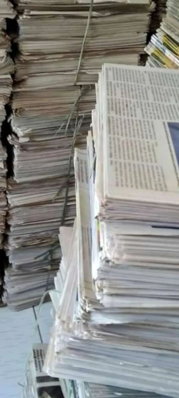 Jornal velho para diversas utilidades pacote de 1 kg custa 12,00 reais  - Foto 3
