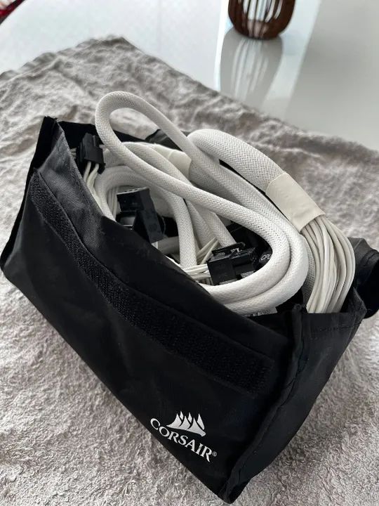 Gabinete Gamer Lian Li Redragon O11dyn Mini Branco com Fonte Cosair RM750X - Foto 5