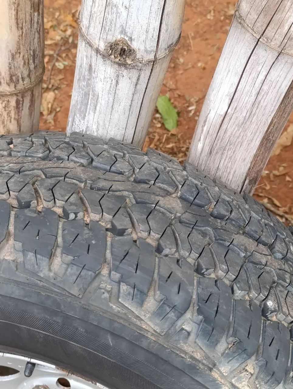 Pneu Firestone LT265/75R16