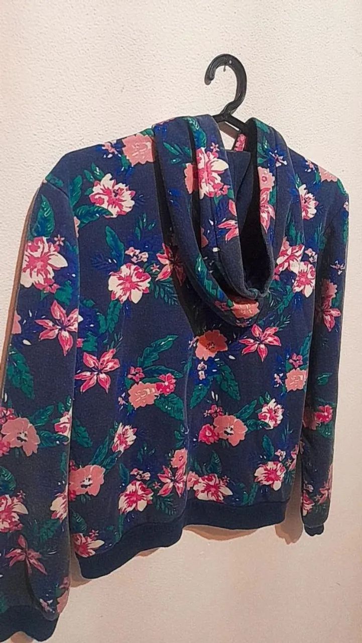 Casaco floral com capuz - Foto 2