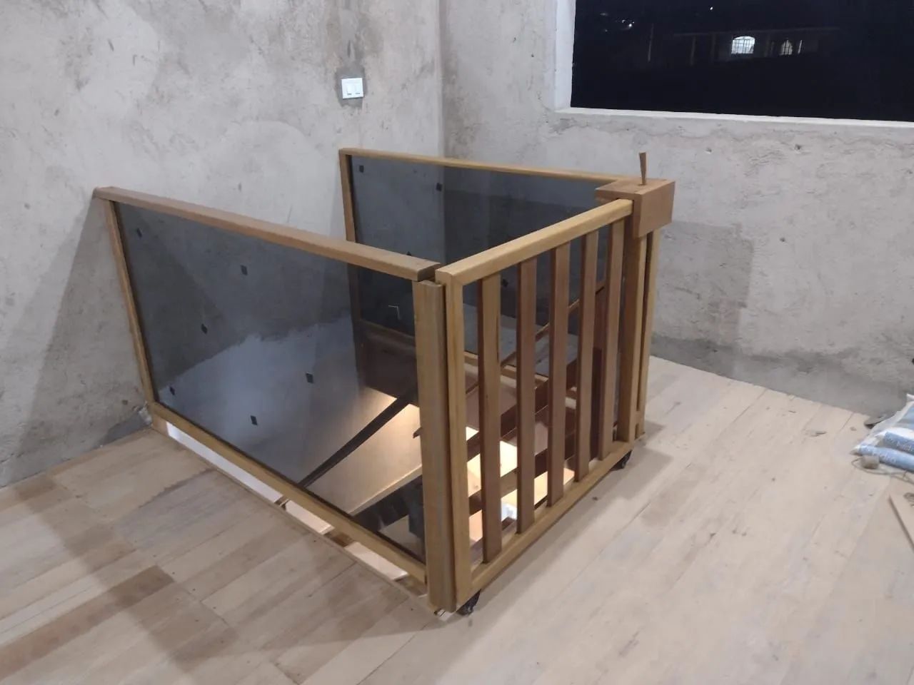 Escada de madeira de lei.  Sob medida  - Foto 6