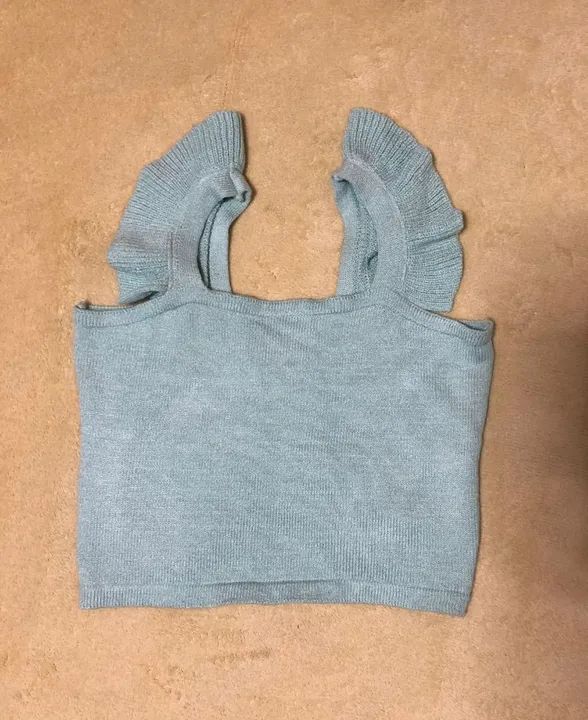 Blusa de Crochê com Detalhes em Renda - Azul Claro - Foto 2