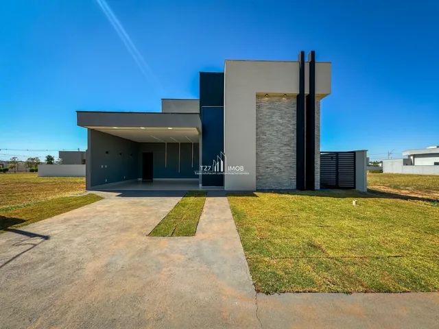 Maravilhosa Casa térrea com 3 suítes plenas sendo 1 master com closet.