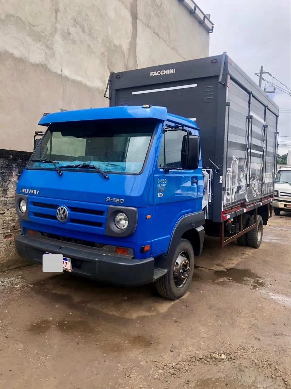 VW Delivery 9-150, 2011 no chassi, também vendo com o baú. - Foto 3
