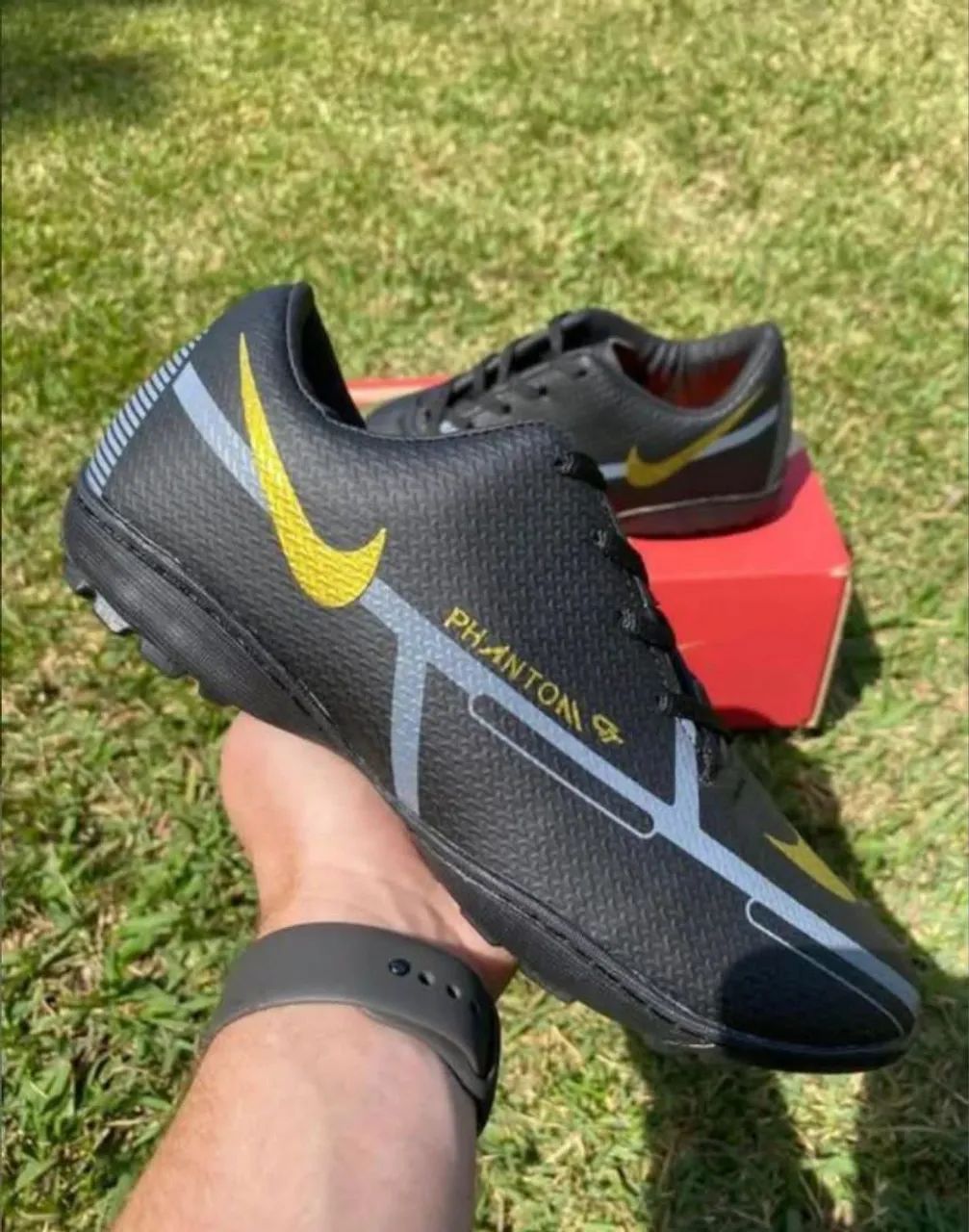 Chuteira Nike Phantom