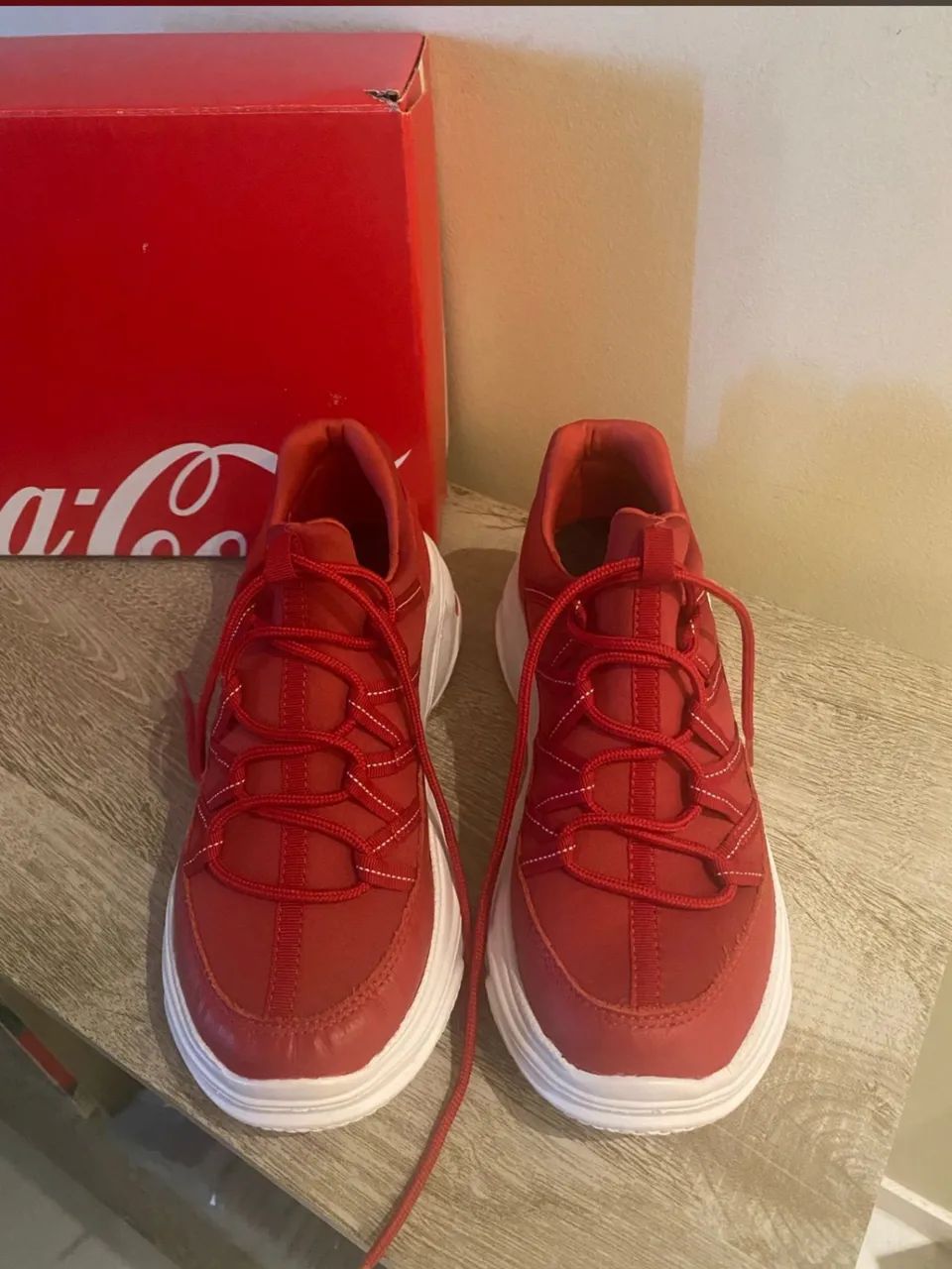 tênis cor vermelho tam 37 - coca cola - Foto 3