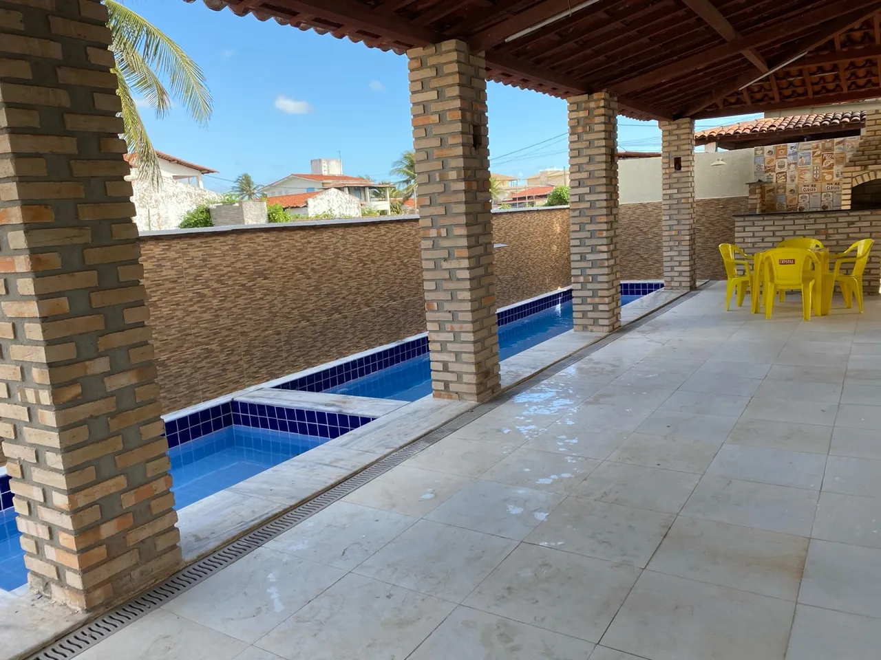 CASA GENIPABU COM PISCINA