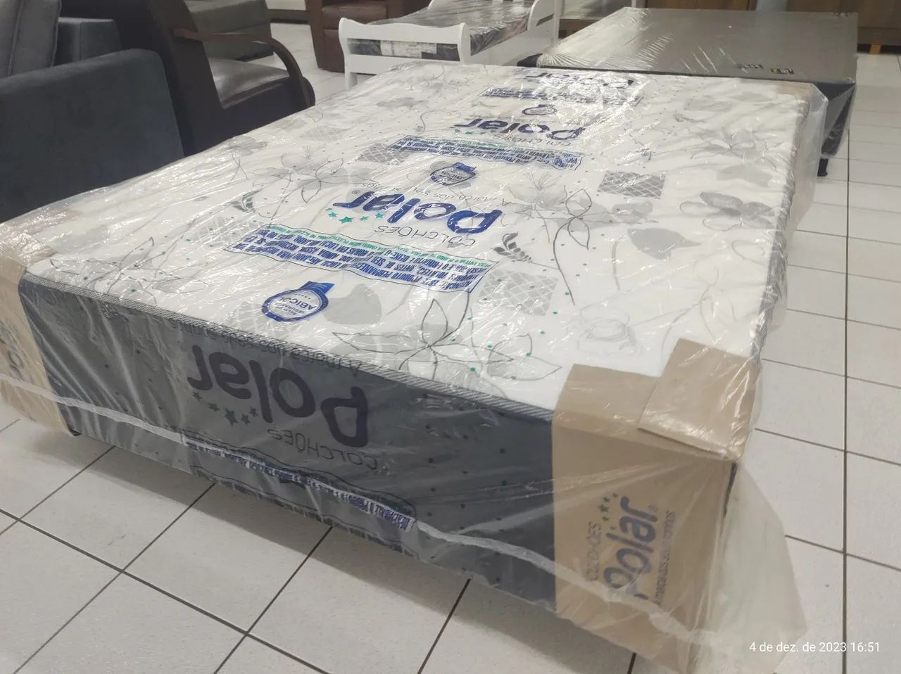 Cama Box Casal 10 centímetros de espuma não precisa de Colchão / entregar grátis 
