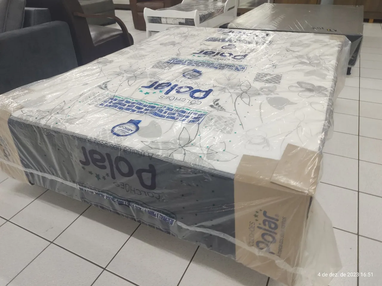 Cama Box Casal 10 centímetros de espuma não precisa de Colchão / entregar grátis