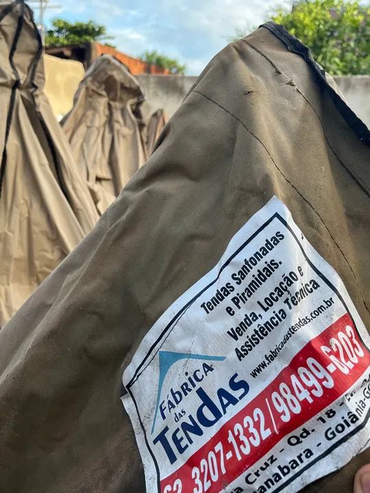 Tenda Sanfonada - Precisa de Manutenção (Lona Rasgada