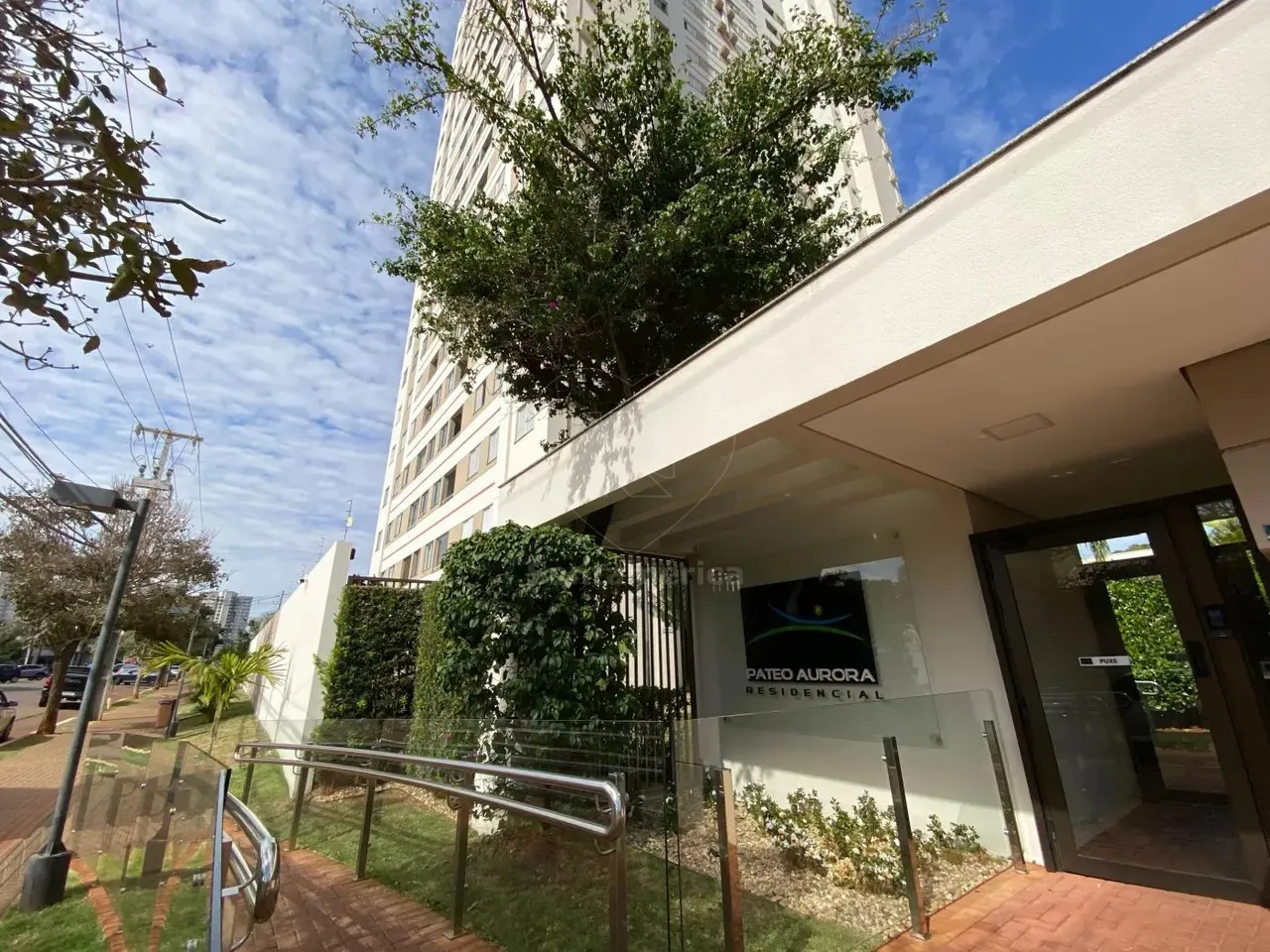 Apartamento para locação no Residencial Pateo Aurora com 3 quartos com armários