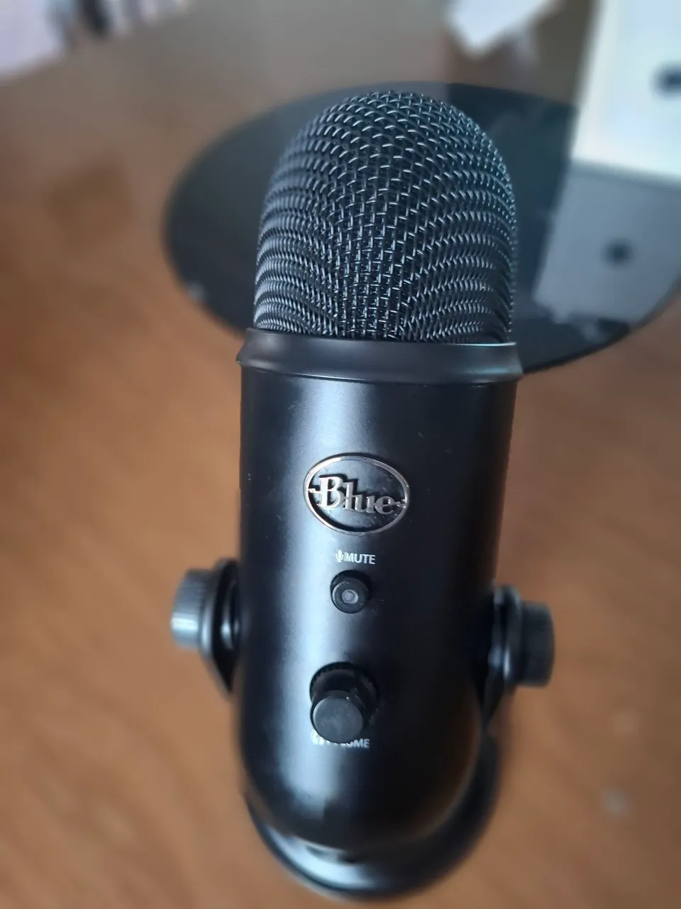 Microfone USB Blue Yeti - Qualidade Profissional