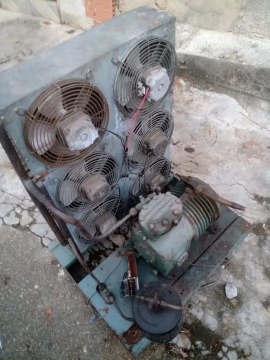 Aparelho de refrigeração para câmara de congelamento de salgados