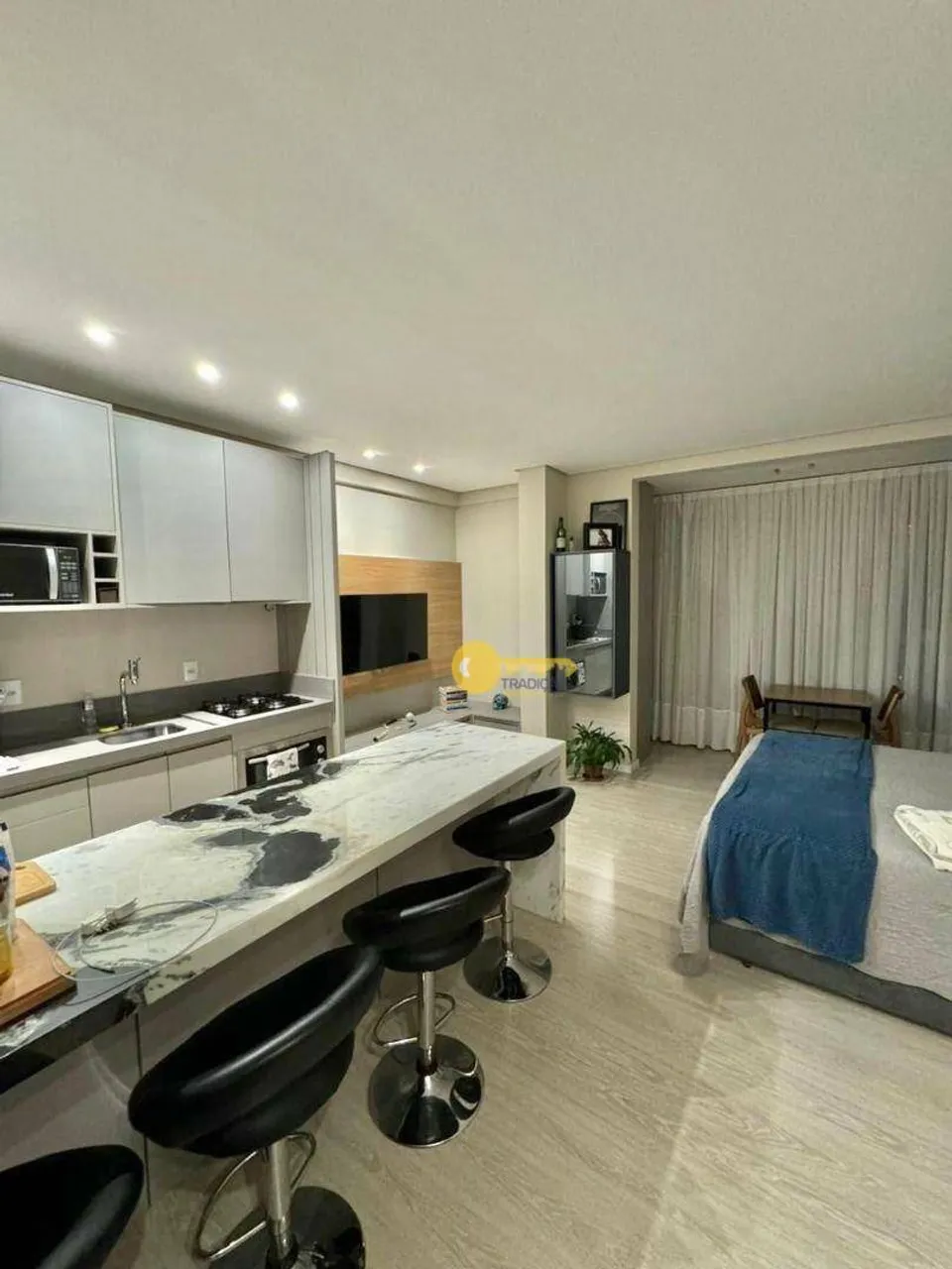LOFT TOTAMENTE MOBILIADO E EQUIPADO NA FAZENDA