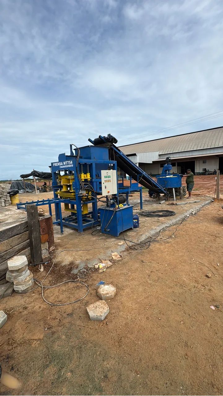 Máquinas de blocos, pavers e bloquete - Foto 2