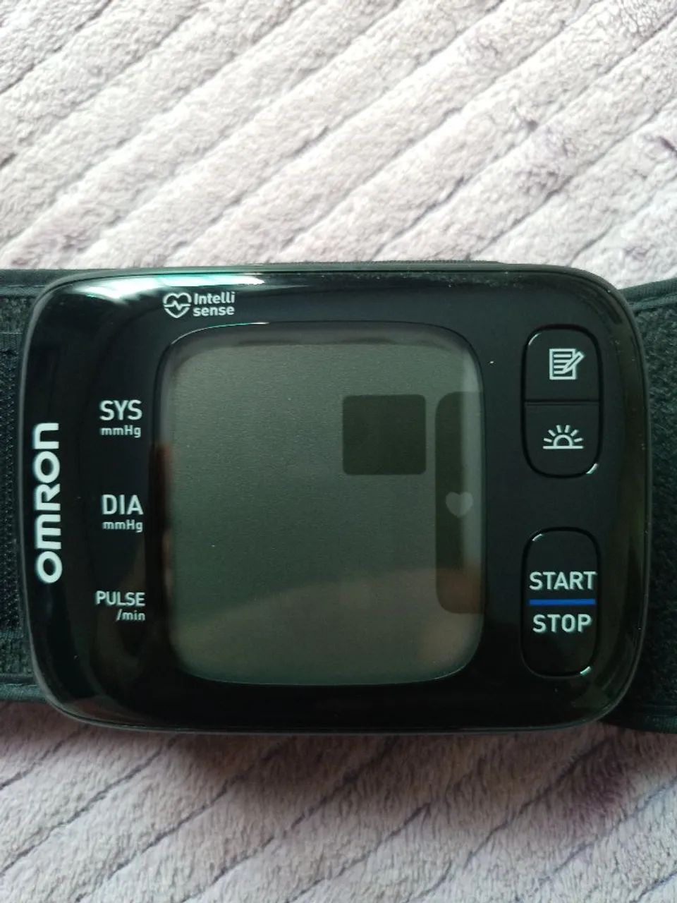 Medidor de pressão de pulso OMRON