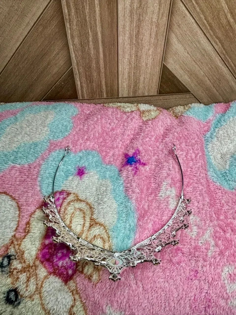 Tiara Elegante com Pedrarias  - Foto 5