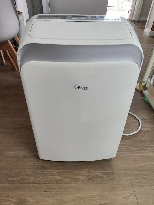 Ar Condicionado Portátil Midea Liva Turbo 12.000 BTUs (Semi novo)  220v