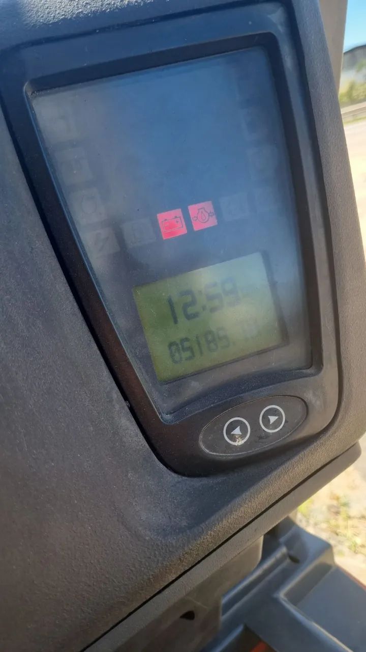 Empilhadeira Combustão 2.5 tn - Foto 2