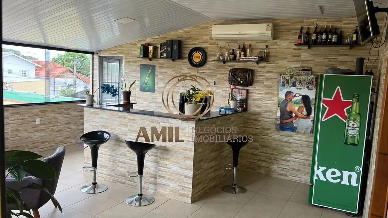 EE - Aluga-se casa com 250/300 m², 6 quartos, 1 suíte, com closet, ar condicionado, Santan