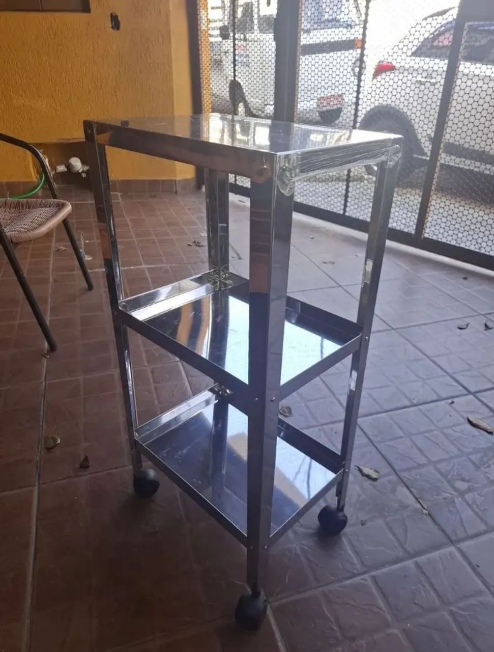 Carrinho de aço inoxidável com rodinhas - Foto 3