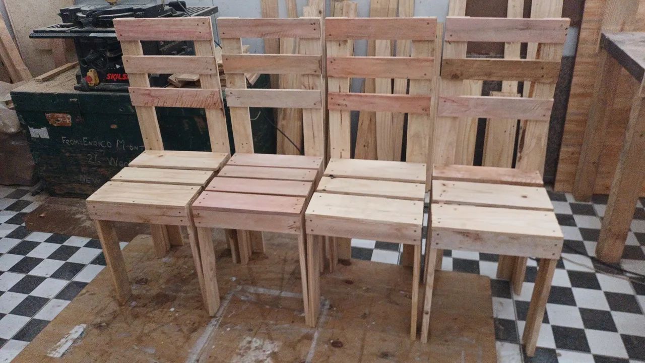Conjunto de cadeiras de jantar em madeira - Foto 4