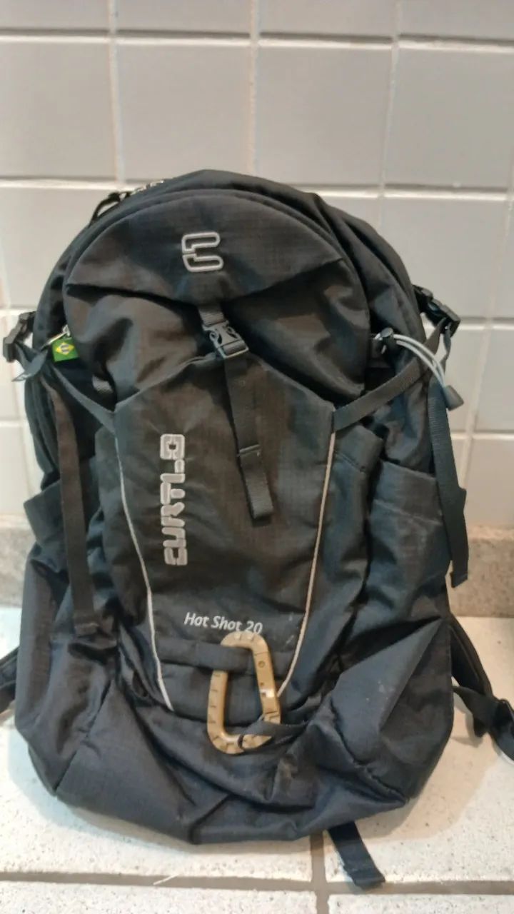 Mochila Curtlo hotshot 20 litros preta usada Acampamento