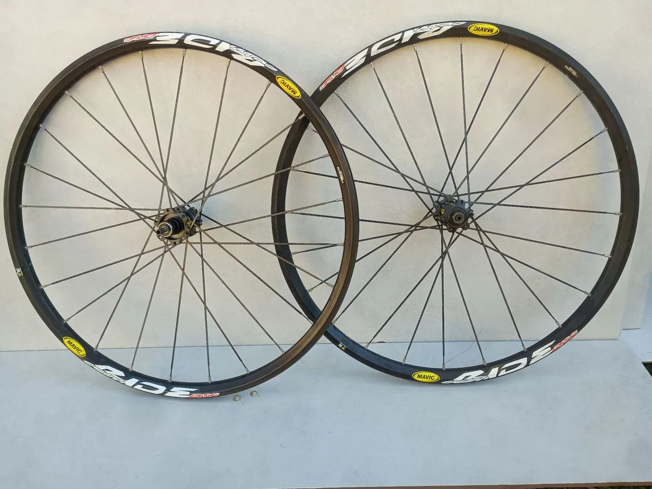 Roda Mavic Cross Ride aro 26 freio a disco  - Foto 2