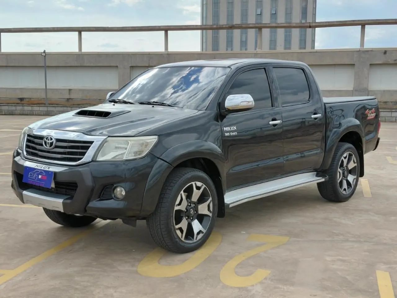 Toyota Hilux CD SRV D4-D 4X4 3.0 TDI DIES 2013