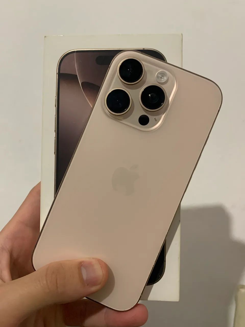 iPhone 16 Pro Desert - 128GB