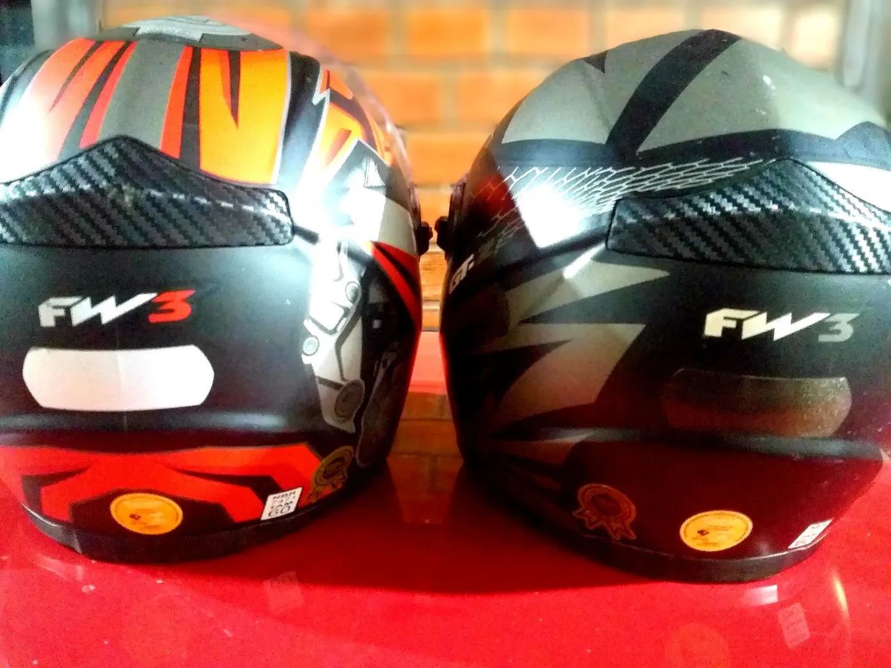 Capacete Fw3 seminovos R$ 280 cada - Foto 2