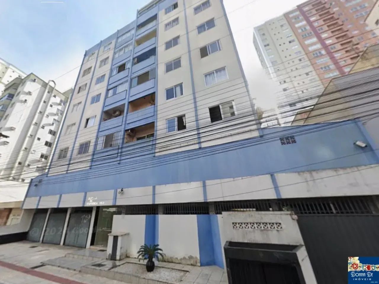 EDIFÍCIO PRAIA DE ITAPARICA - APARTAMENTO 02 DORMITÓRIOS, SENDO 01 SUÍTE - MOBILIADO - 80M