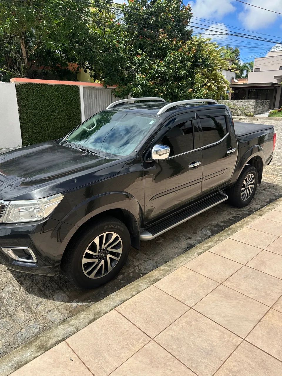 Nissan Frontier Frontier LE CD 4x4 2.3 Bi-TB Diesel Aut. 2019