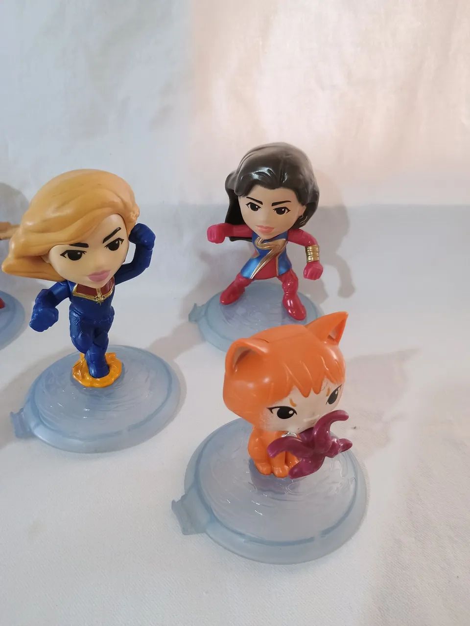 Lote de miniaturas das personagens As Marvels - Foto 3